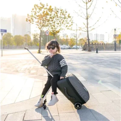 Vali cho bé khi đi du lịch